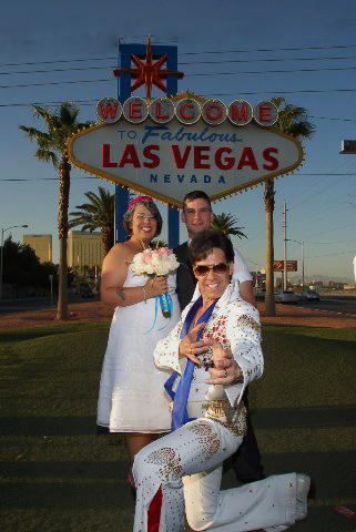 las vegas sign graveyard. Welcome to Las Vegas Sign