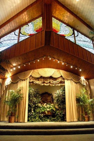 Weddings in Las Vegas that take place in our main chapel feature an 