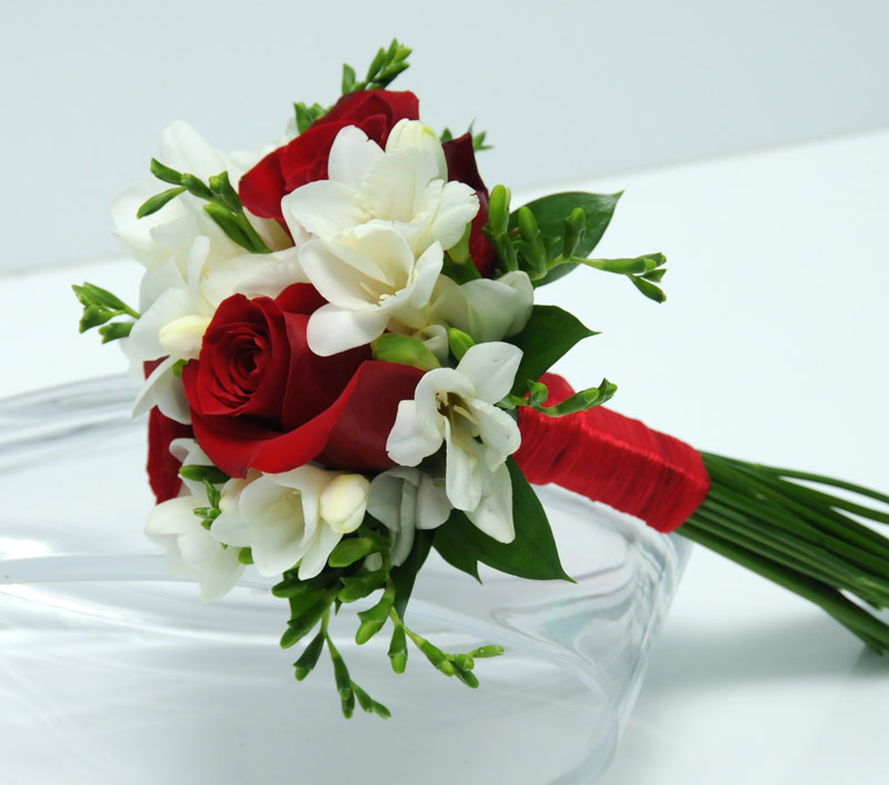 Three Rose Bouquet Freesia