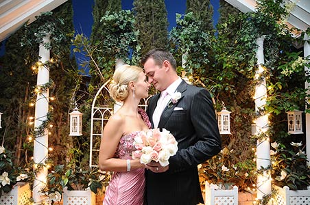 Viva Las Vegas Weddings Chapels - The Garden Chapel