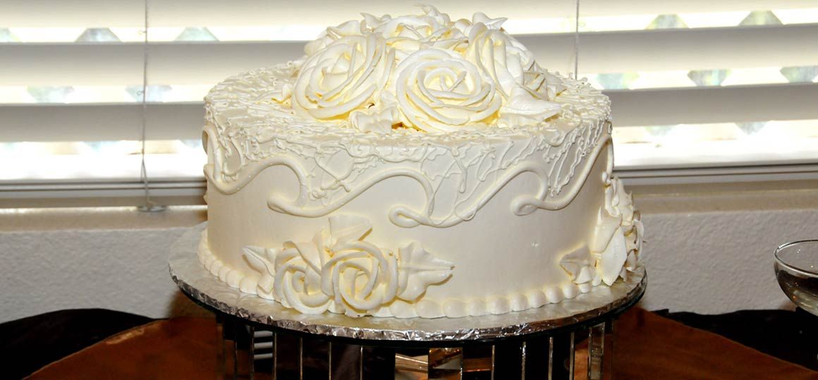 honeymoon-suite-wedding-cake-1